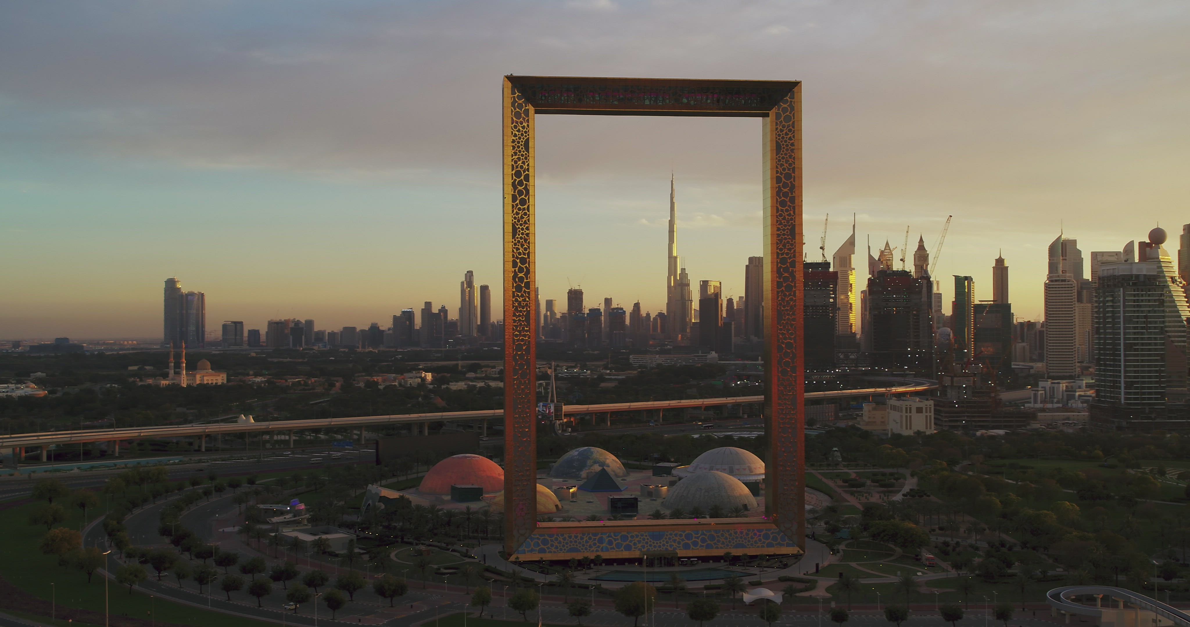 Spectacle radiator Forhandle Drone Videos of Dubai | AirVūz
